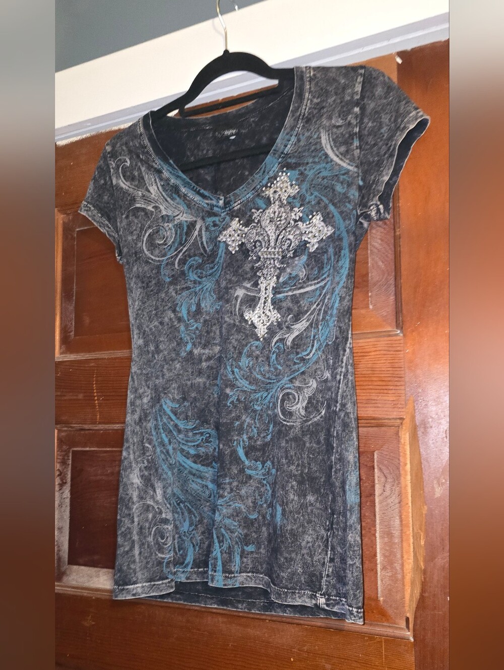 Daytrip Grey Mineral Wash V-Neck Tee with Teal Scroll & Rhinestone Cross